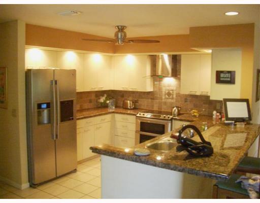 Enjoy granite kitchen and stainless appliances